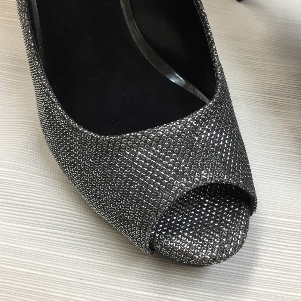 Exciting Heels by Nine West - Picture 3 of 8